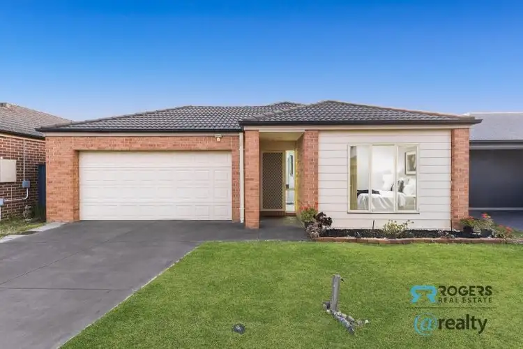24 Kingsdale Crescent, Pakenham VIC 3810