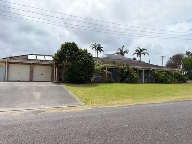 4 Mary Street, Sussex Inlet NSW 2540