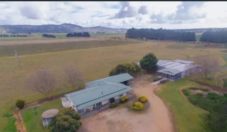 425 Pickfords Rd, Glendaruel VIC 3363
