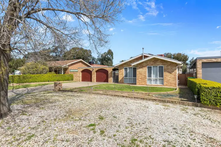 39 Warrambool Crescent, Glenfield Park NSW 2650