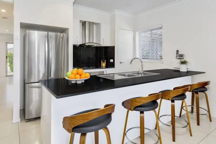 6 Sundew Street, Ningi QLD 4511