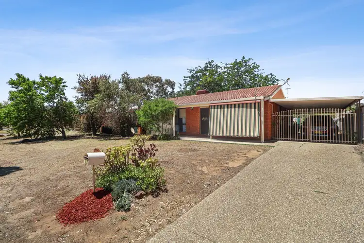 17 Crisp Drive, Ashmont NSW 2650