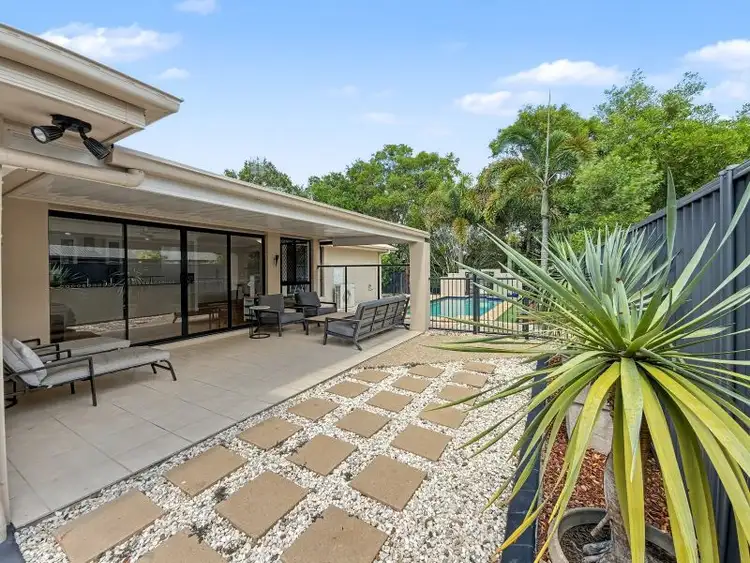 17 Riverstone Place