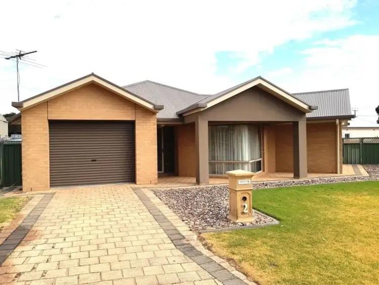 2 Bellinger Street