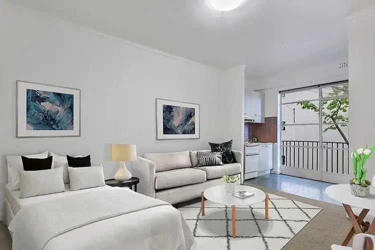 19/7 St. Neot Avenue