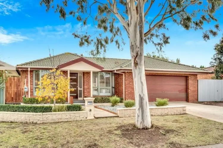 1 Weymouth Ct, Craigieburn VIC 3064