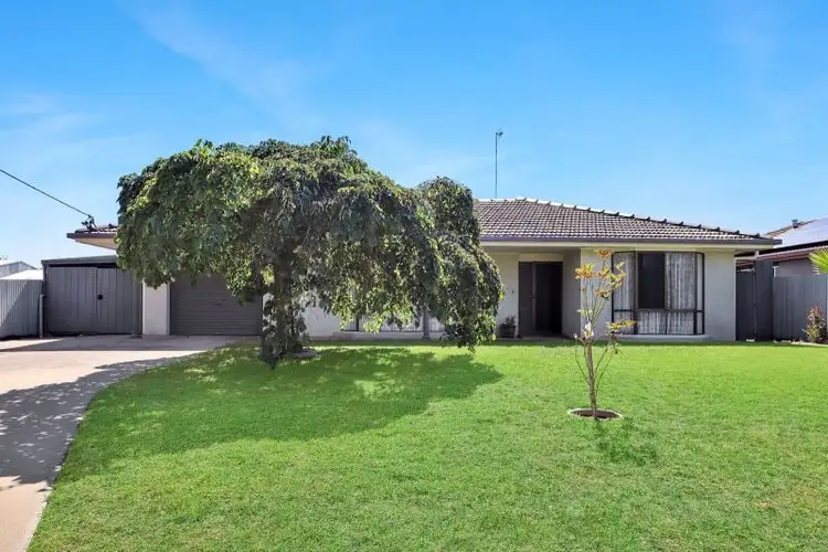 9 Mazamet Court