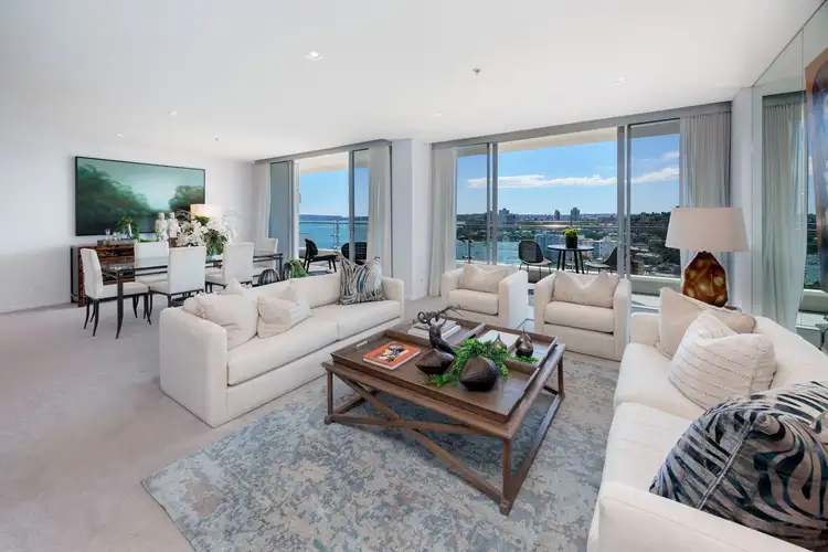 1203/81 Macleay Street