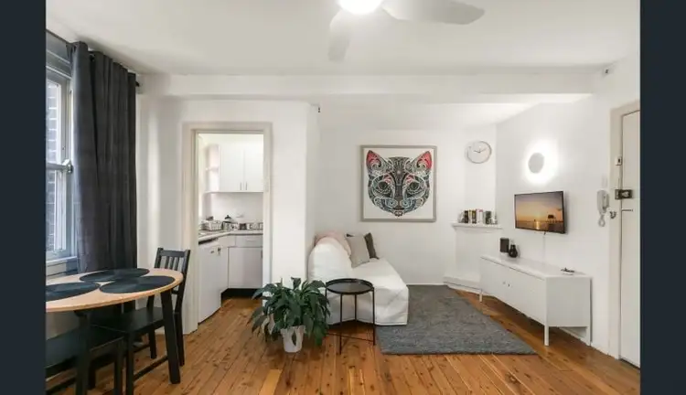 19/7 Greenknowe Avenue