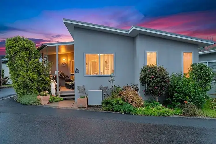 2 MacLeay Drive