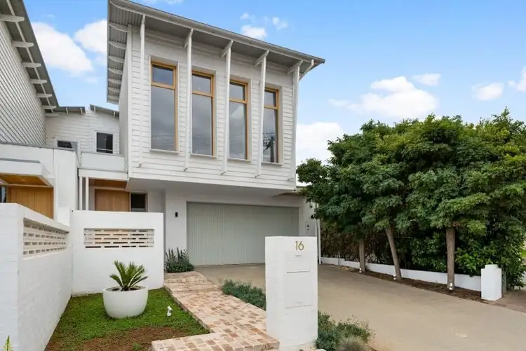 16 Rymill Road