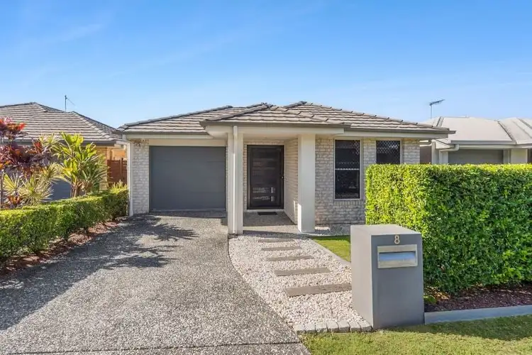 8 Coggins Street