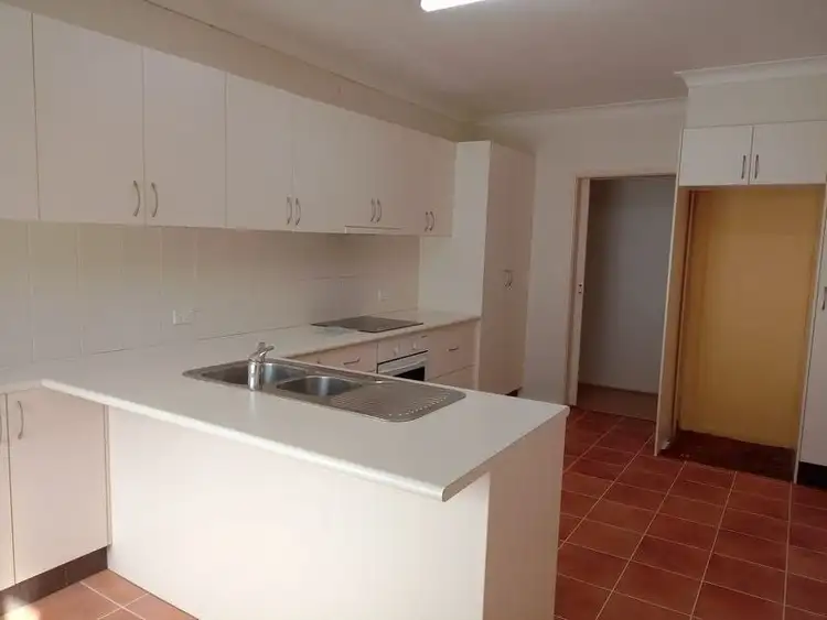 7 Helen Court
