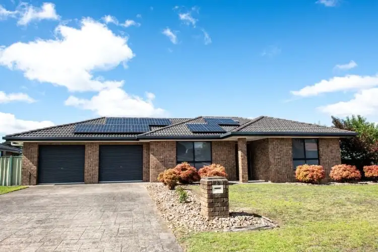 8 Hill Crescent