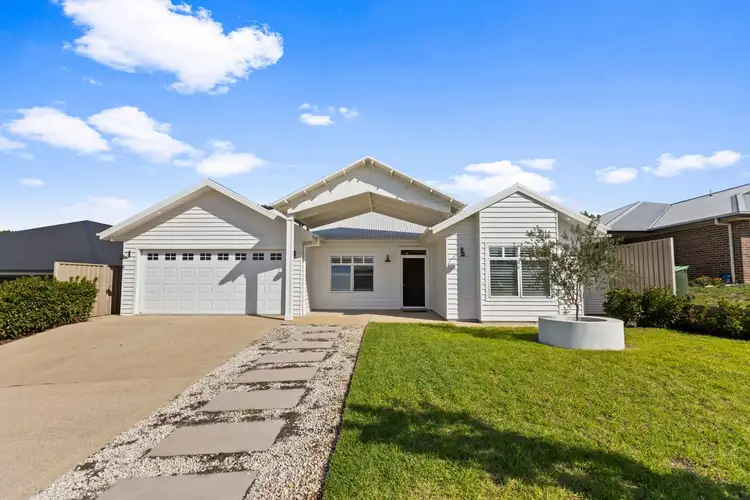 146 Bradman Drive