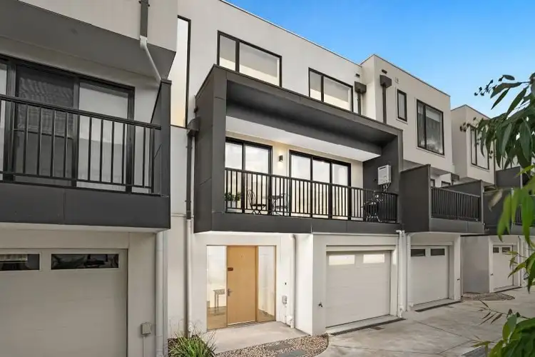 7 Parkhill Close