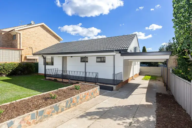 24 Raye Street