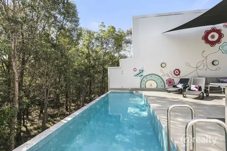 15 Sambar Close
