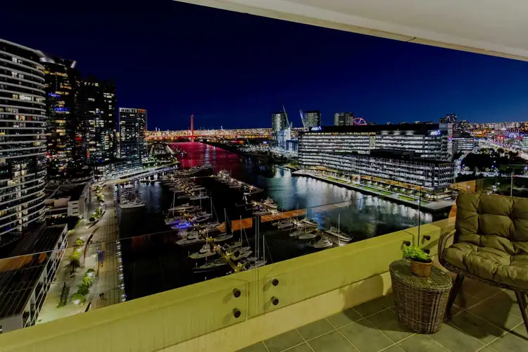 2005/50 Lorimer Street, Docklands VIC 3008