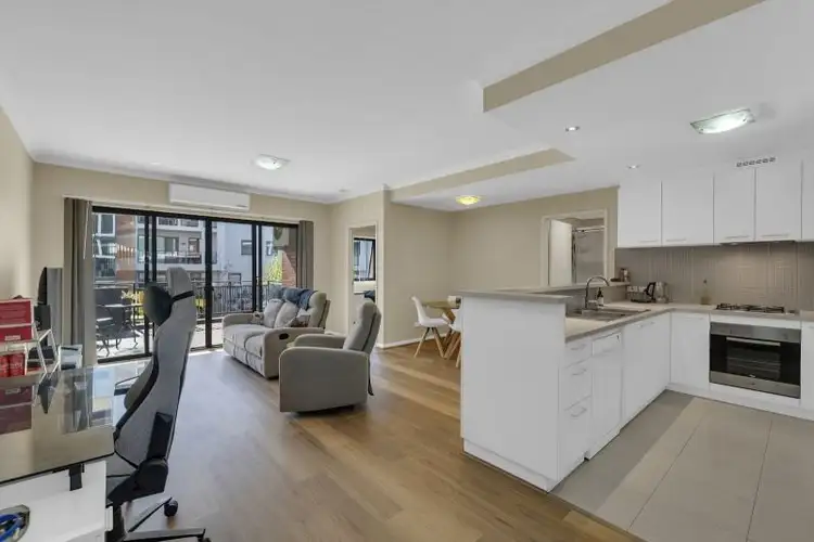 2 Stockton Bend