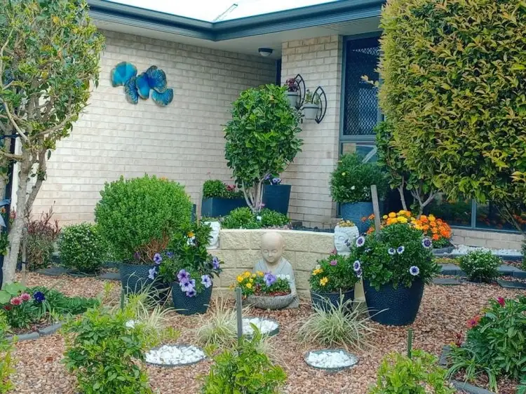 15 Cadell Crescent
