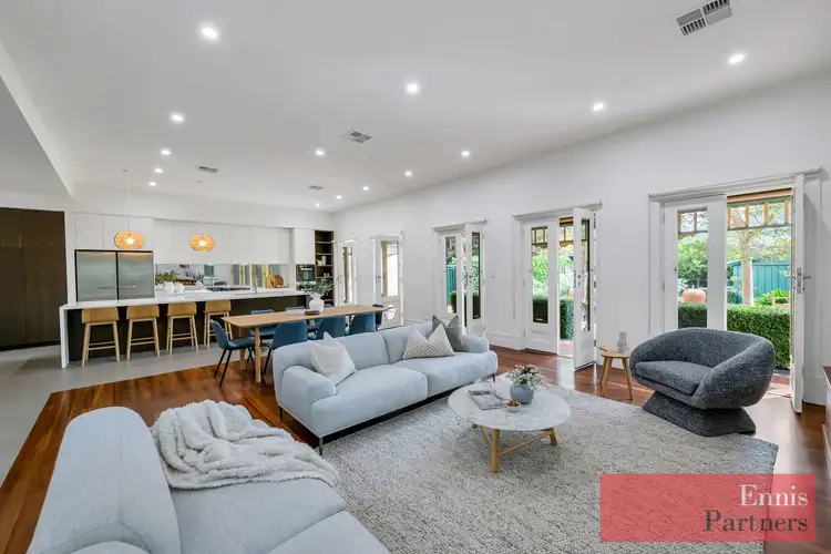 28 Trevelyan St