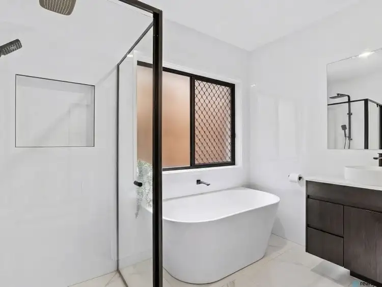 7 Rockrose Street