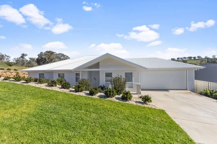 22 Bennelong Crescent