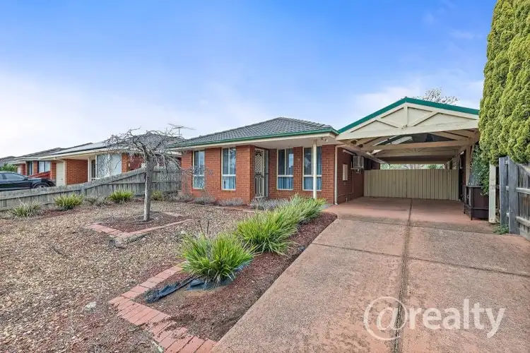 9 Wavish Court