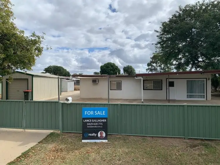 25 Roberts Street