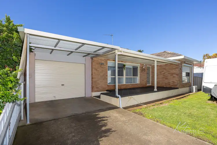 49 Raye Street