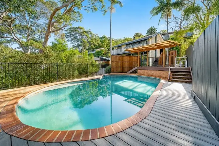8 Foveaux Place
