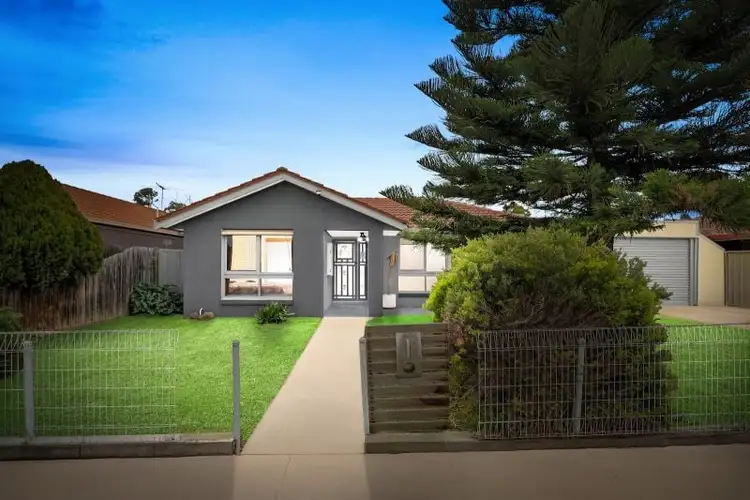 37 Kookaburra Avenue