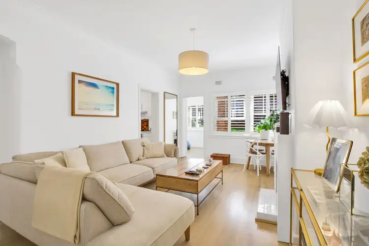 3/85A Ocean Street