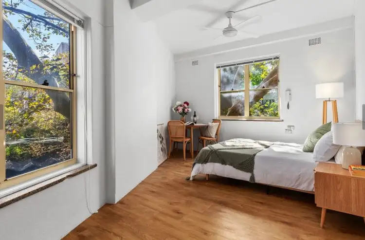 10/76 Elizabeth Bay Road