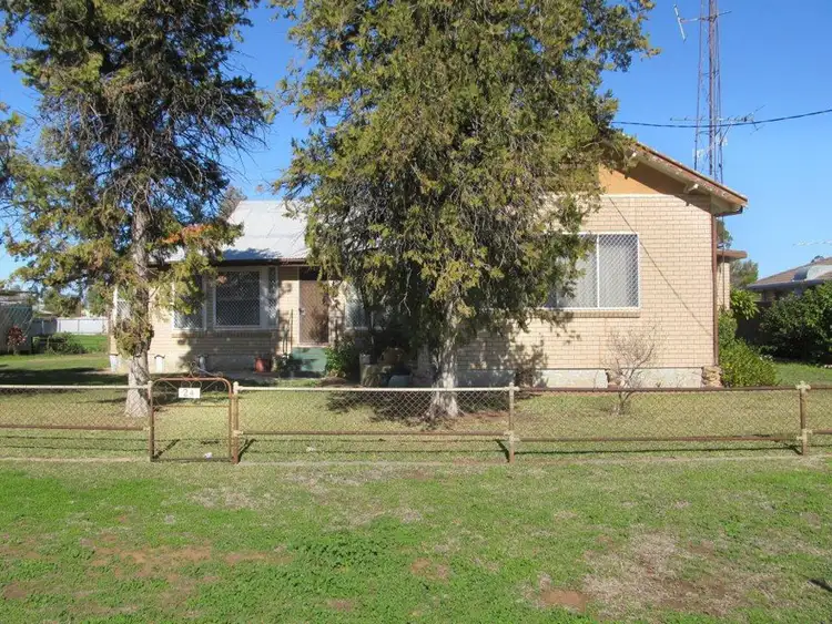 24 Green St, Bourke NSW 2840