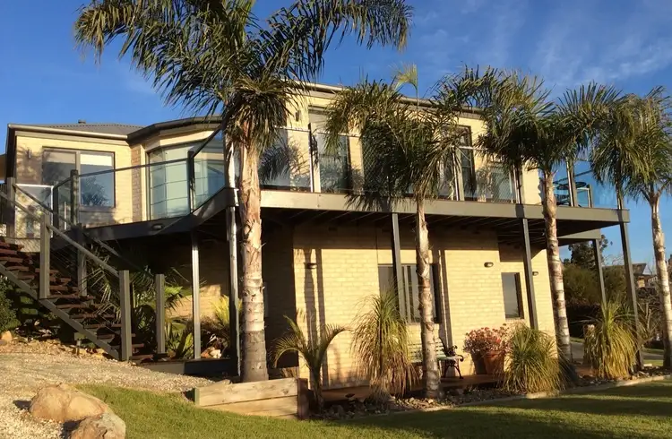 14 Elizabeth Crescent, Bellbridge VIC 3691