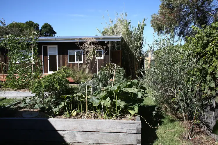 12 Akuna St, Altona VIC 3018
