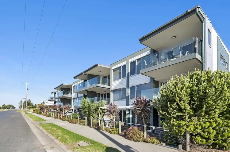 15/22 Great Ocean Road, Apollo Bay VIC 3233