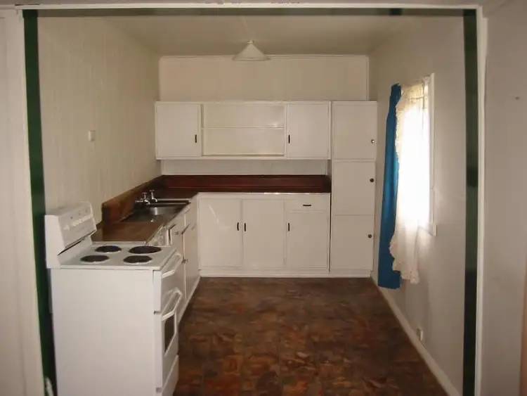 Sixth view of Homely house listing, 8 Queen St, Zeehan TAS 7469