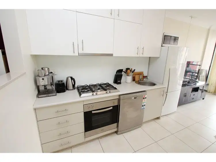 Fourth view of Homely apartment listing, 2/75 King Street, Newcastle NSW 2300