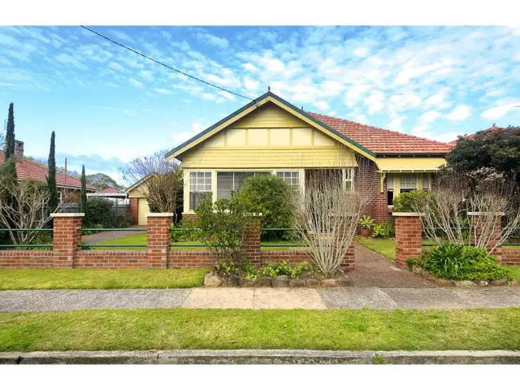33 Skelton Street, Hamilton East NSW 2303