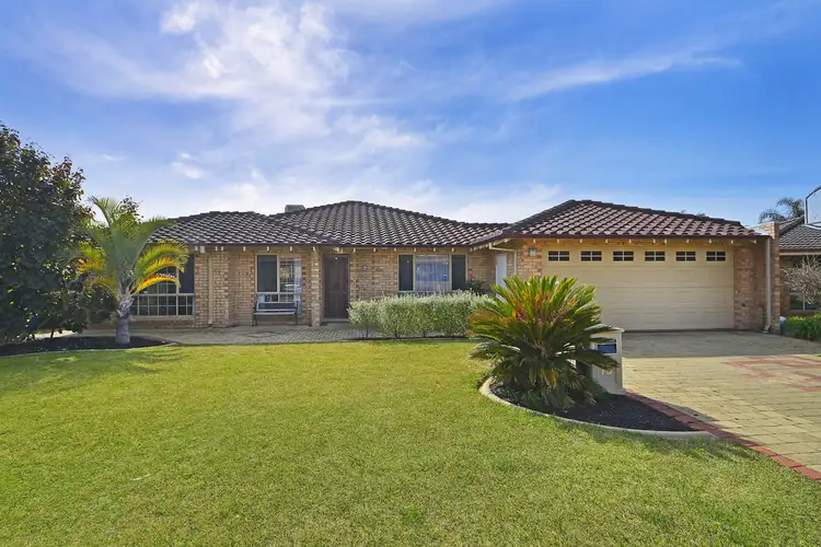 15 Richardson Court, Woodvale WA 6026