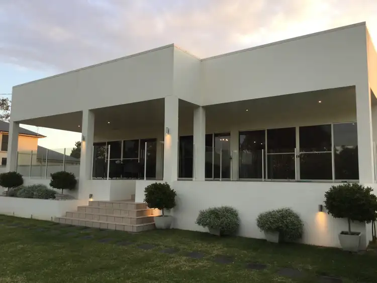 140 Esplanade, Point Vernon QLD 4655