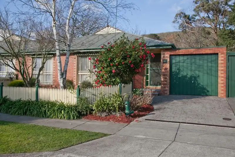 Main view of Homely unit listing, 2b Dorothy Grove, Ferntree Gully VIC 3156
