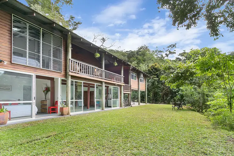 19-21 Chatham Terrace, Smithfield QLD 4878