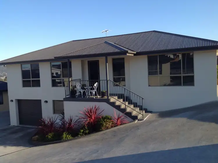 Main view of Homely villa listing, 1/95 Oakdowns Pde, Oakdowns TAS 7019
