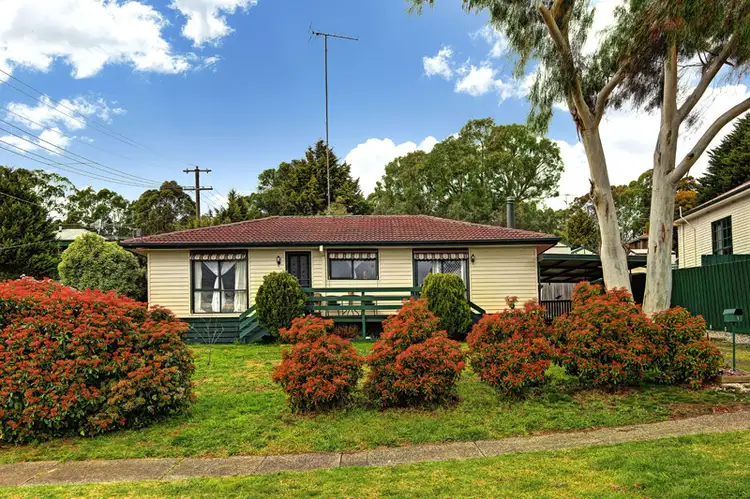 1 STEVEN STREET (WATERFORD PARK), Wandong VIC 3758