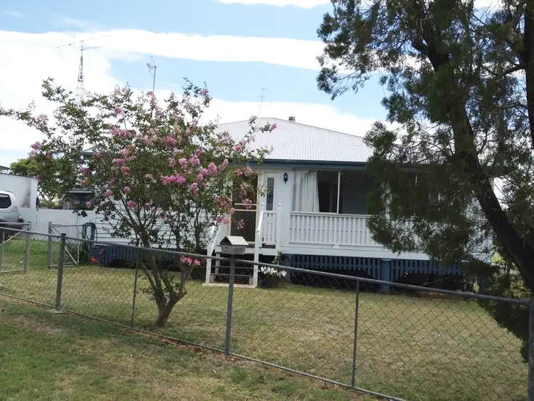 2 Edison Street, Monto QLD 4630
