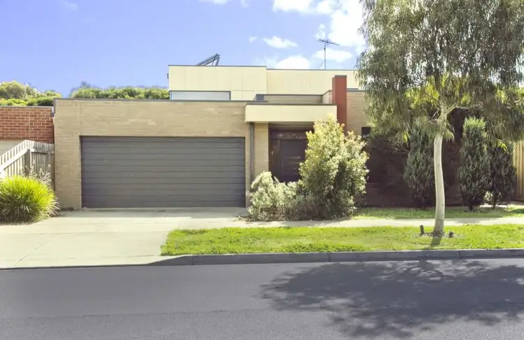 9 Grassland Grove, Leopold VIC 3224